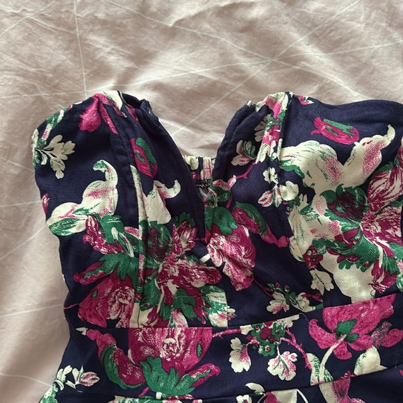 Beautiful summer wedding dress. - Picture 2 of 5